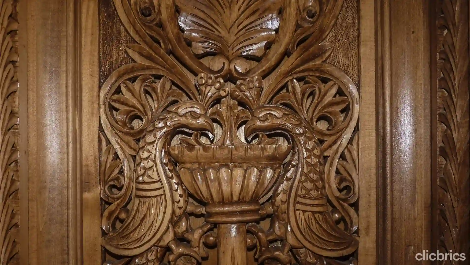 Gate Design Single Door: Carved